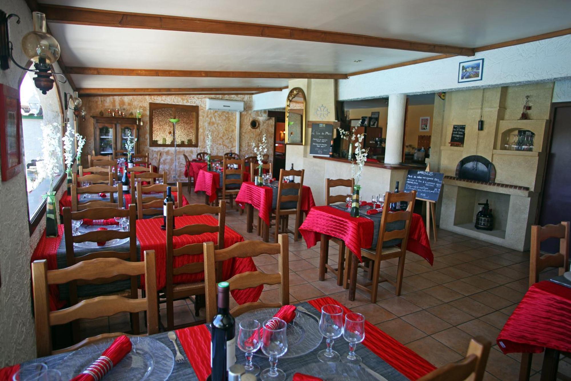 Logis Hotel Le Pressoir Saint-Chinian Exterior photo